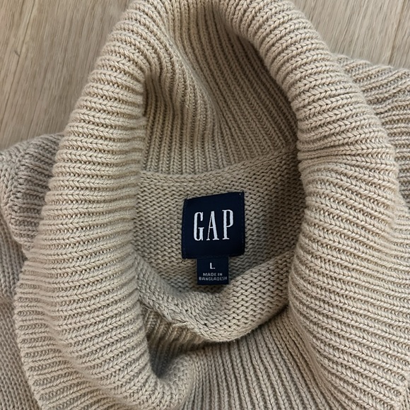 Gap Split-Hem Turtleneck Sweater - Picture 6 of 7